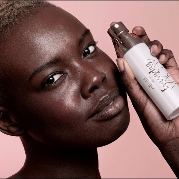 CIATÉ Everyday VACAY Face Setting Spray Mist - Picture 11 of 12